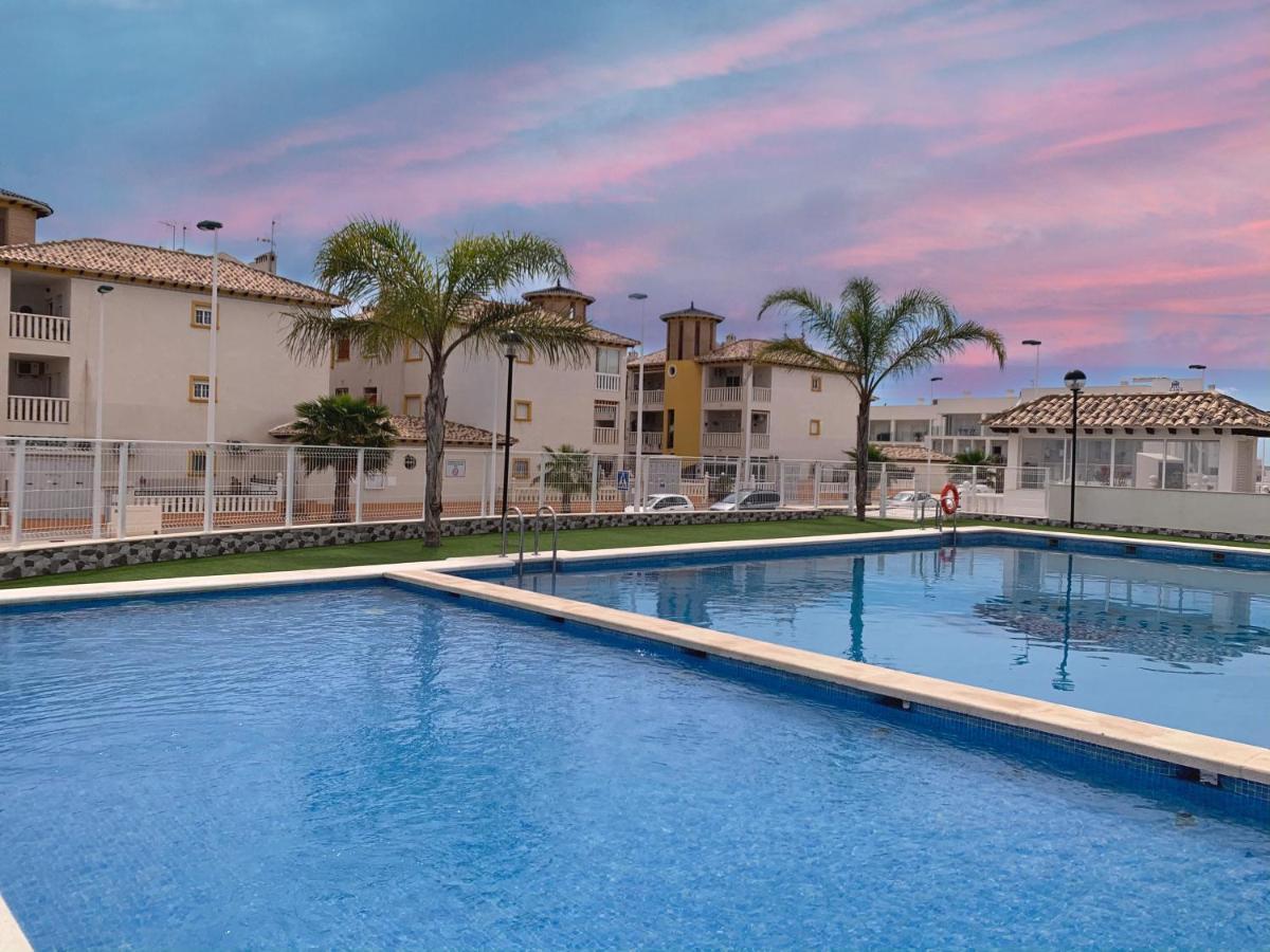 Residencial El Pinet Beach La Marina Bagian luar foto